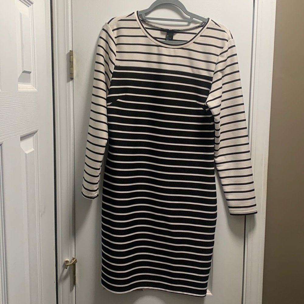 Long sleeve bodycon dress
